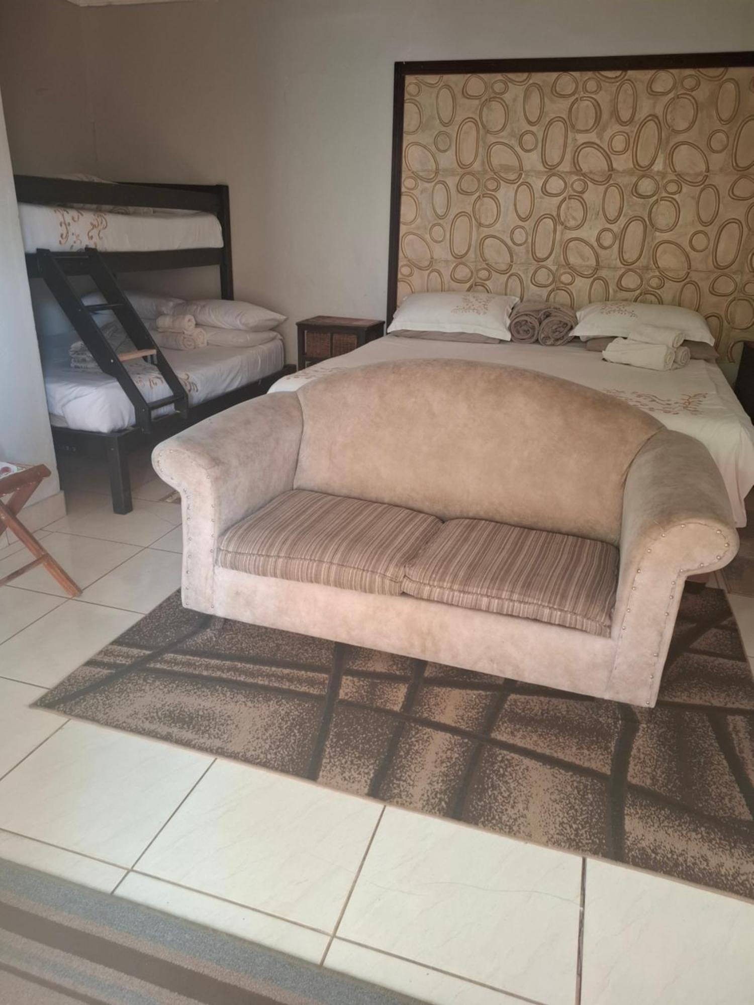 Vicky B Bed And Breakfast Mogwase Экстерьер фото
